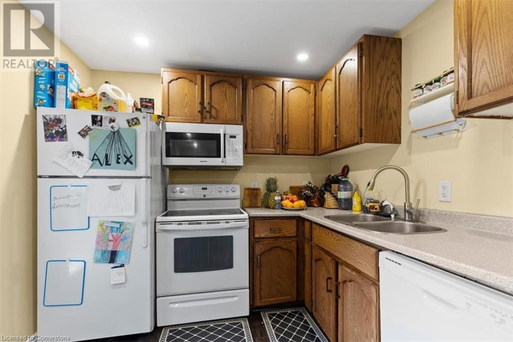 8 Campbell Street, Brantford, Ontario  N3R 1X8 - Photo 20 - 40671748