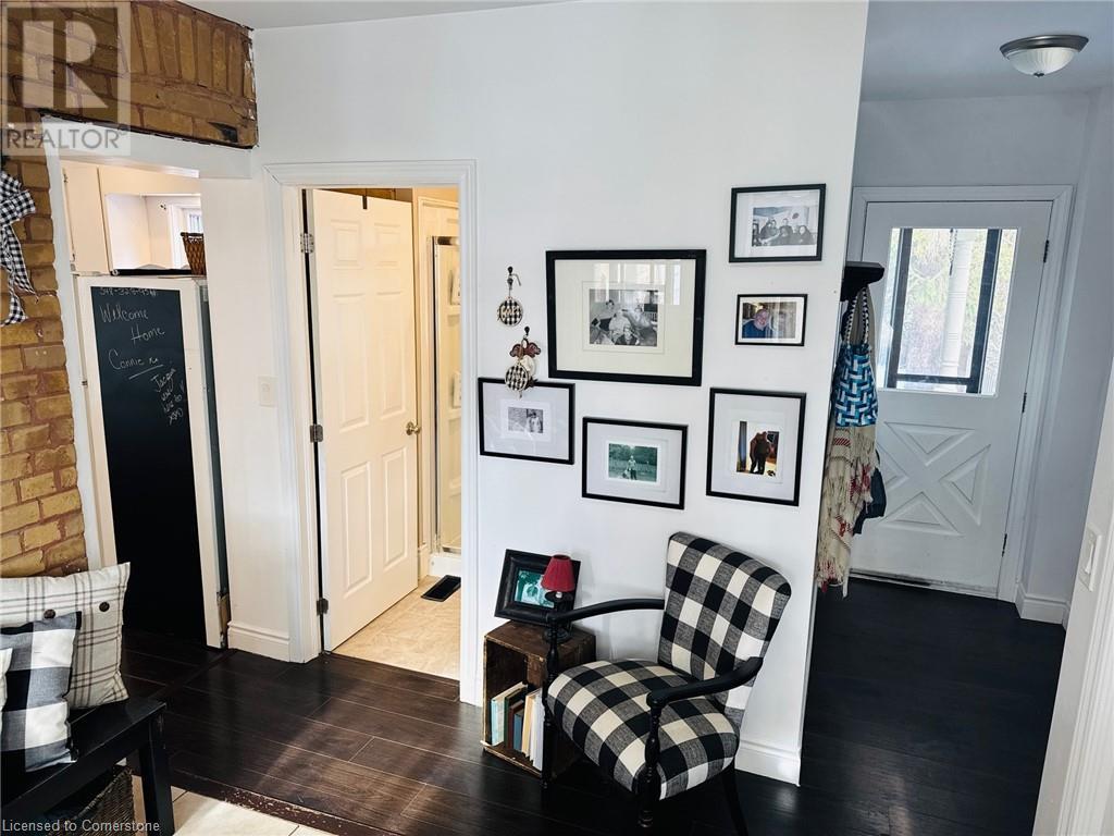 8 Campbell Street, Brantford, Ontario  N3R 1X8 - Photo 5 - 40671748