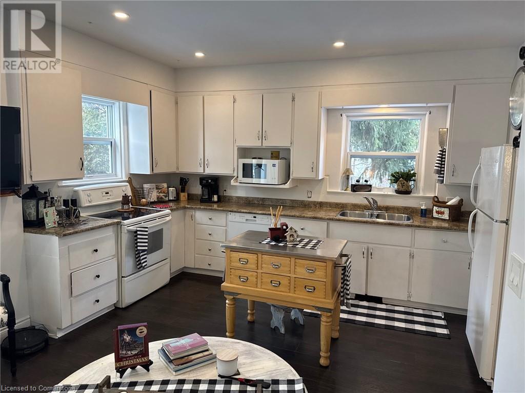 8 Campbell Street, Brantford, Ontario  N3R 1X8 - Photo 7 - 40671748