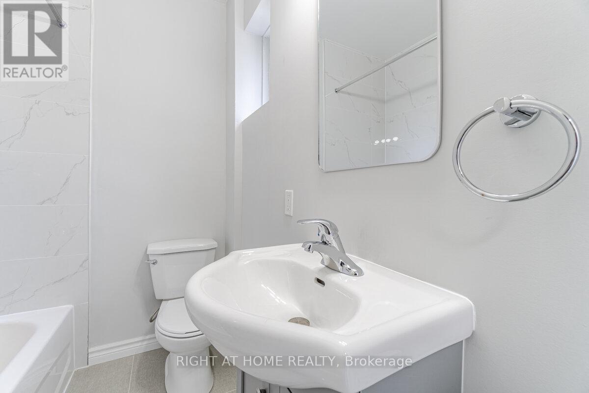 C5 - 33 Flamborough Drive, Toronto, Ontario  M6M 2R5 - Photo 17 - W10384683