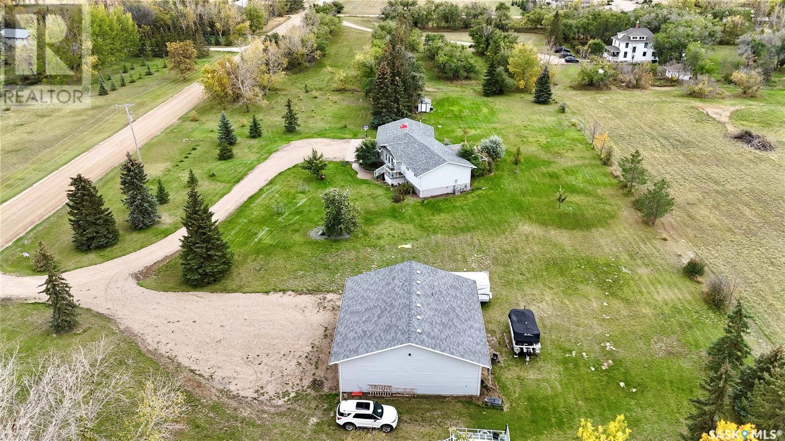 800 Mckenzie Street N, Outlook, Saskatchewan  S0L 2N0 - Photo 3 - SK958898