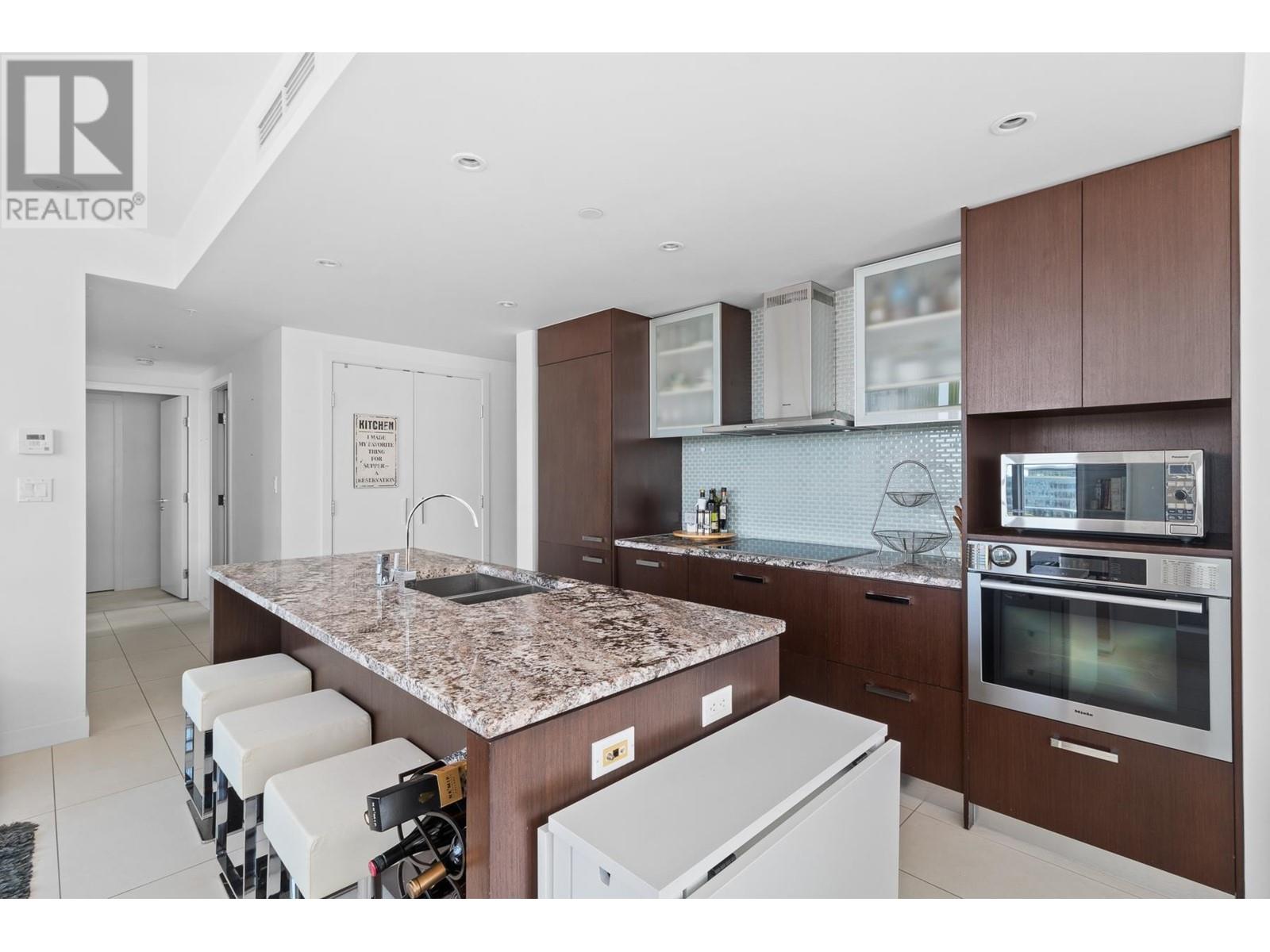 Listing Picture 11 of 35 : 1808 1028 BARCLAY STREET, Vancouver / 溫哥華 - 魯藝地產 Yvonne Lu Group - MLS Medallion Club Member