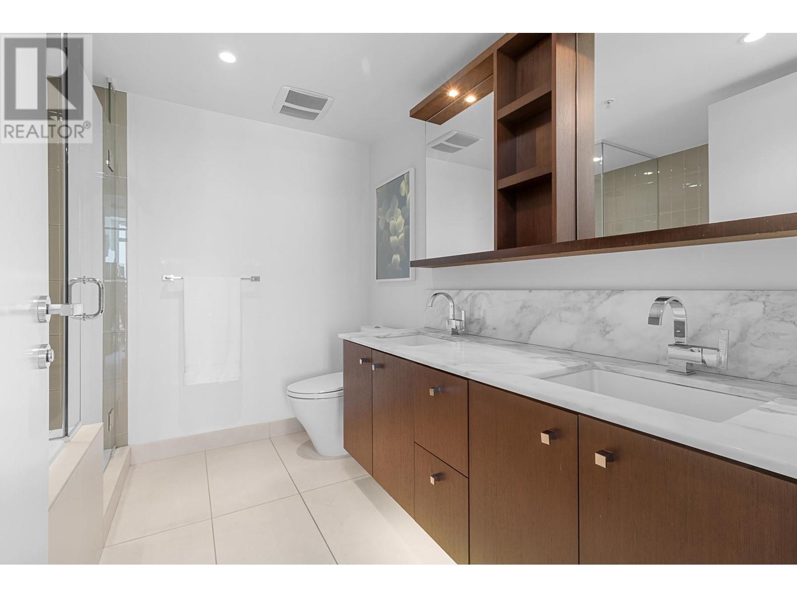 Listing Picture 16 of 35 : 1808 1028 BARCLAY STREET, Vancouver / 溫哥華 - 魯藝地產 Yvonne Lu Group - MLS Medallion Club Member