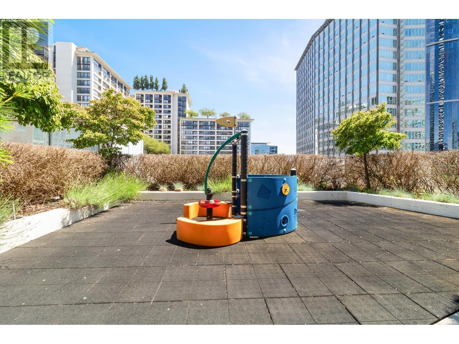 Listing Picture 27 of 35 : 1808 1028 BARCLAY STREET, Vancouver / 溫哥華 - 魯藝地產 Yvonne Lu Group - MLS Medallion Club Member