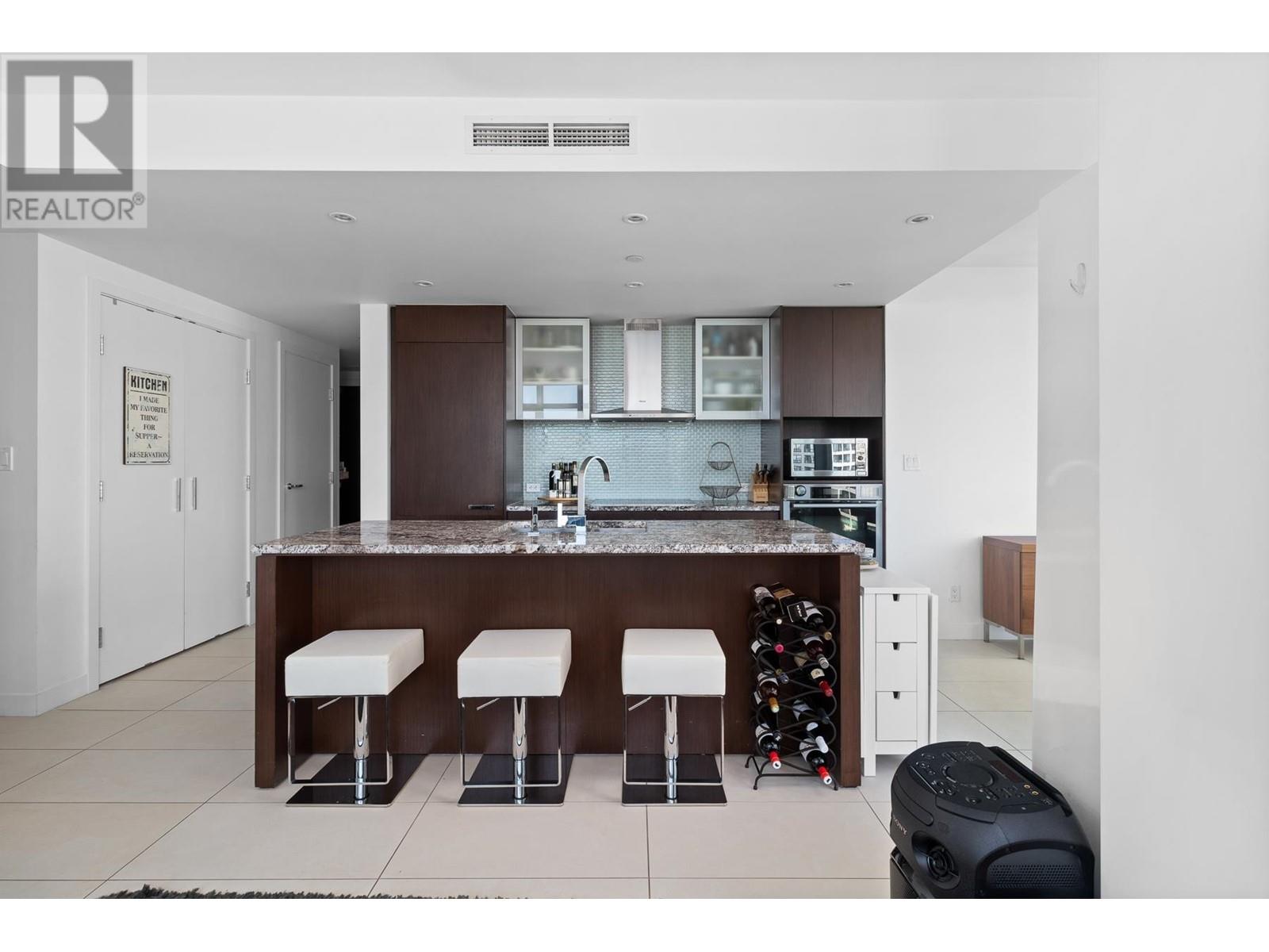 Listing Picture 9 of 35 : 1808 1028 BARCLAY STREET, Vancouver / 溫哥華 - 魯藝地產 Yvonne Lu Group - MLS Medallion Club Member