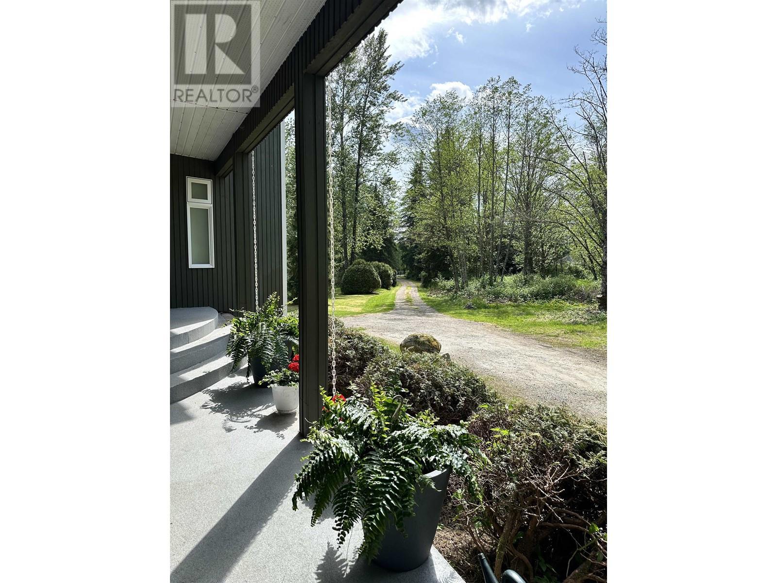 24411 116 Avenue, Maple Ridge, British Columbia  V4R 1L8 - Photo 7 - R2941146