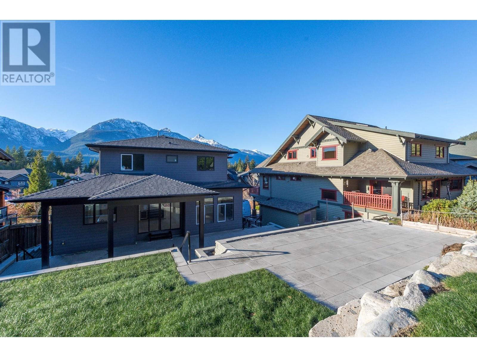 1066 Jay Crescent, Squamish, British Columbia  V8B 0P3 - Photo 30 - R2941189