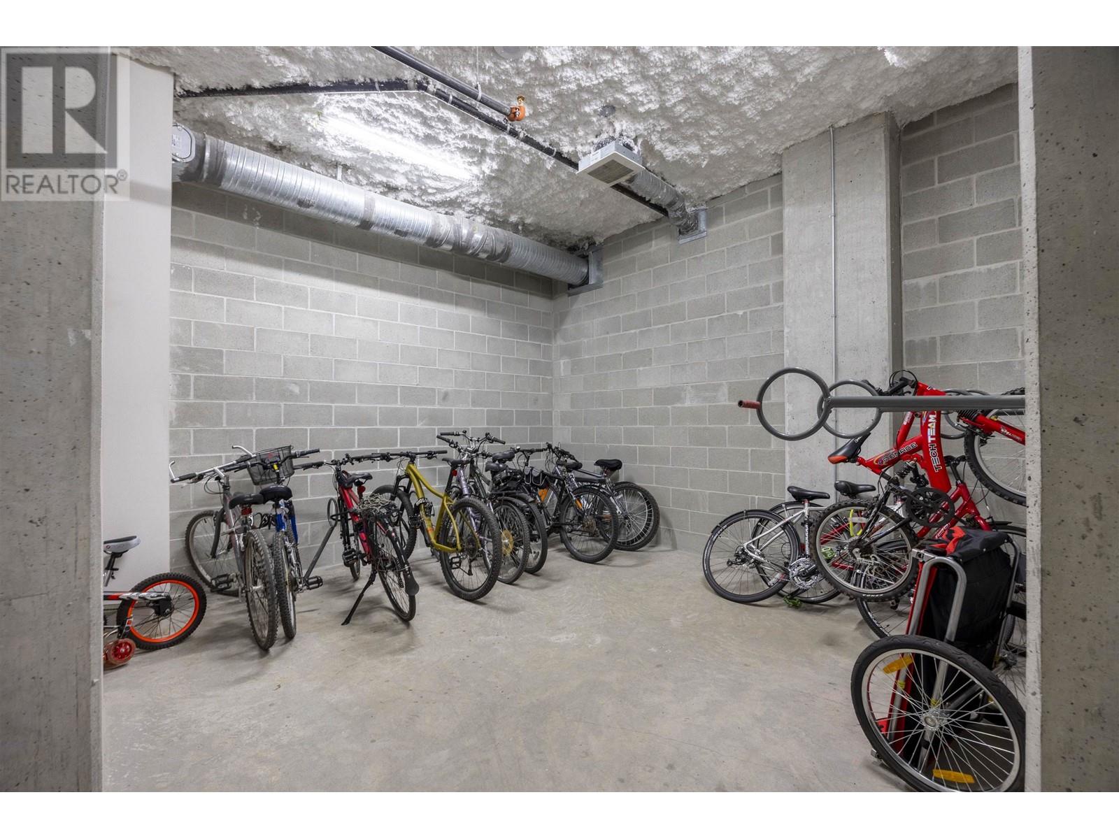 Listing Picture 38 of 40 : 3102 6638 DUNBLANE AVENUE, Burnaby / 本拿比 - 魯藝地產 Yvonne Lu Group - MLS Medallion Club Member