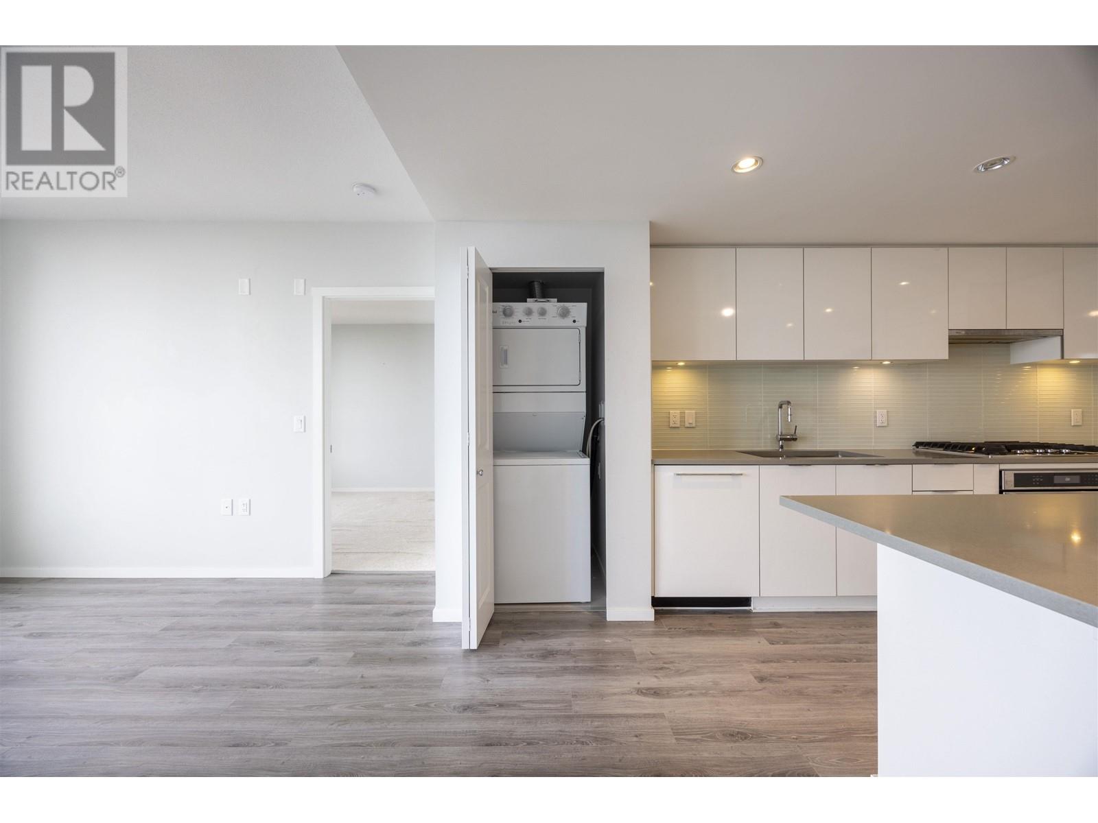 Listing Picture 12 of 40 : 3102 6638 DUNBLANE AVENUE, Burnaby / 本拿比 - 魯藝地產 Yvonne Lu Group - MLS Medallion Club Member