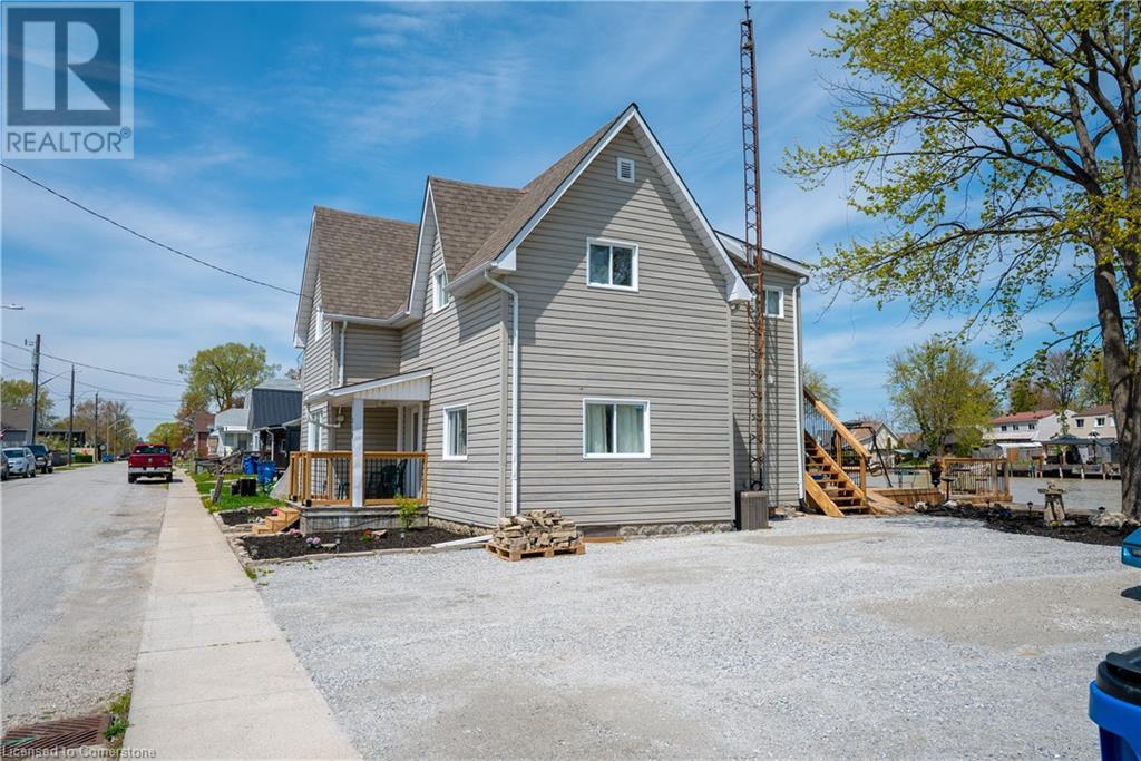 310 Emily StreetWallaceburg, Ontario  N8A 4K3 - Photo 11 - 40671703