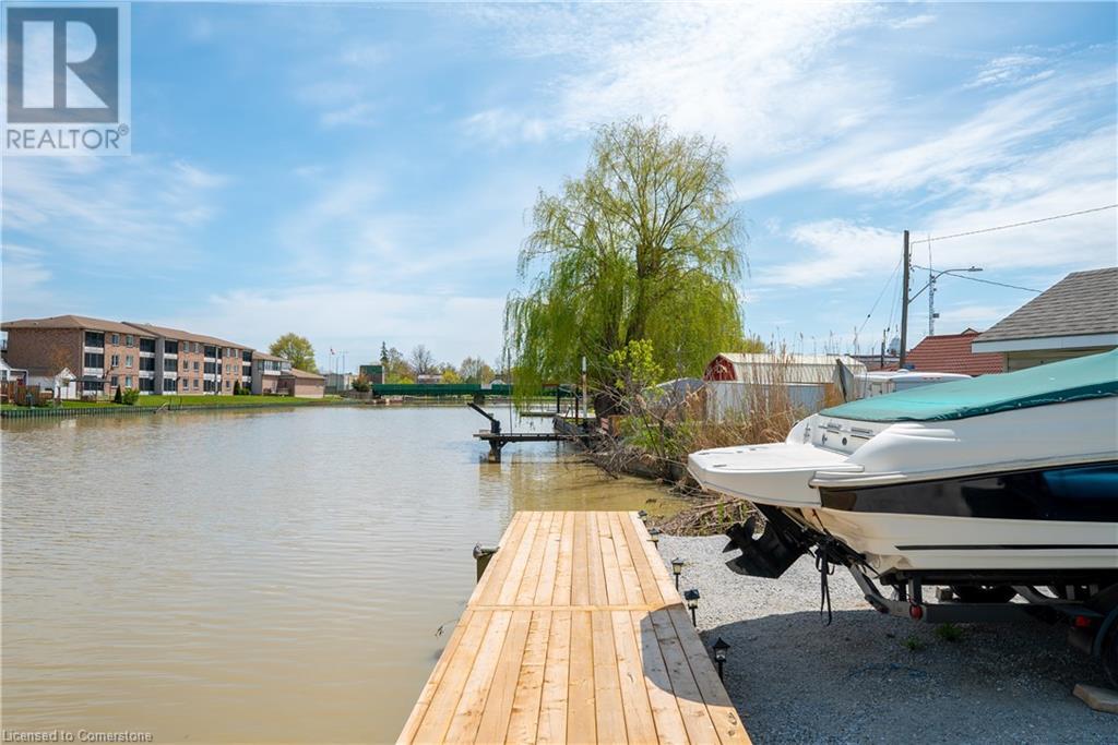 310 Emily StreetWallaceburg, Ontario  N8A 4K3 - Photo 36 - 40671703