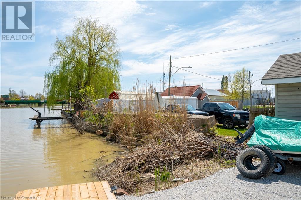 310 Emily StreetWallaceburg, Ontario  N8A 4K3 - Photo 37 - 40671703
