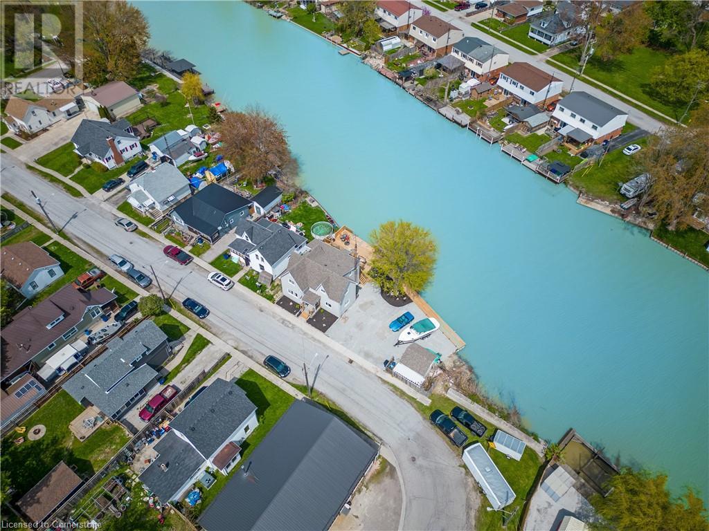 310 Emily StreetWallaceburg, Ontario  N8A 4K3 - Photo 4 - 40671703