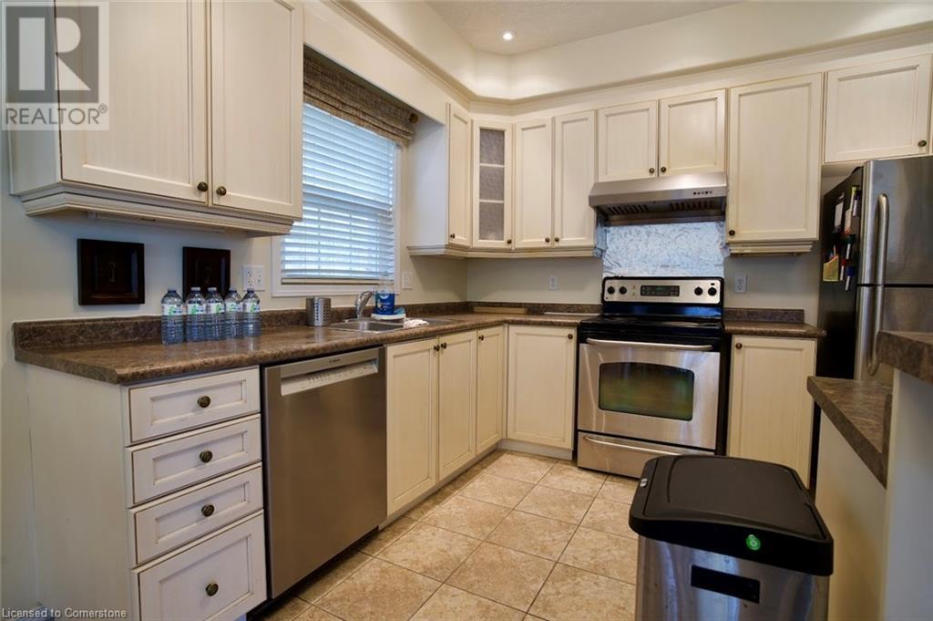 868 Laurelwood Drive, Waterloo, Ontario  N2V 2V1 - Photo 12 - 40672604