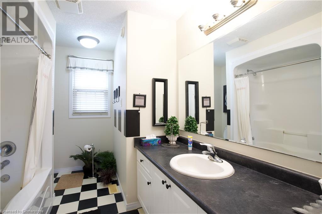 868 Laurelwood Drive, Waterloo, Ontario  N2V 2V1 - Photo 25 - 40672604