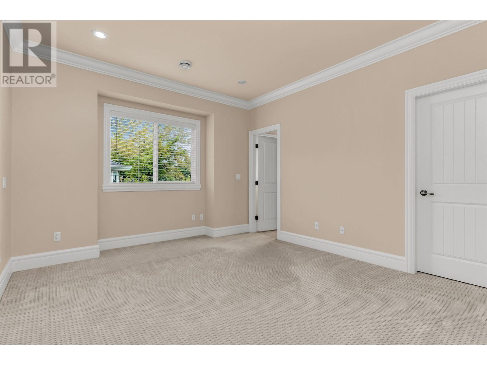 Listing Picture 27 of 36 : 7960 SUNNYHOLME CRESCENT, Richmond / 烈治文 - 魯藝地產 Yvonne Lu Group - MLS Medallion Club Member