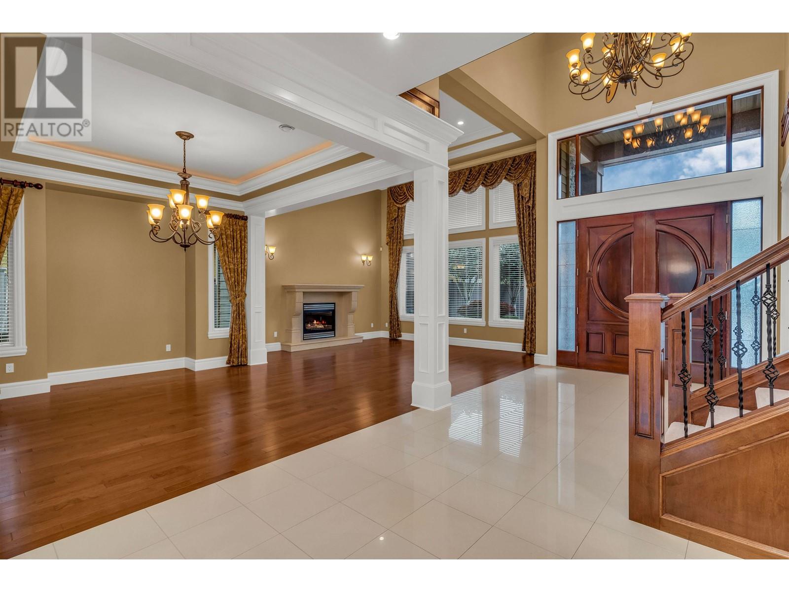 Listing Picture 3 of 36 : 7960 SUNNYHOLME CRESCENT, Richmond / 烈治文 - 魯藝地產 Yvonne Lu Group - MLS Medallion Club Member