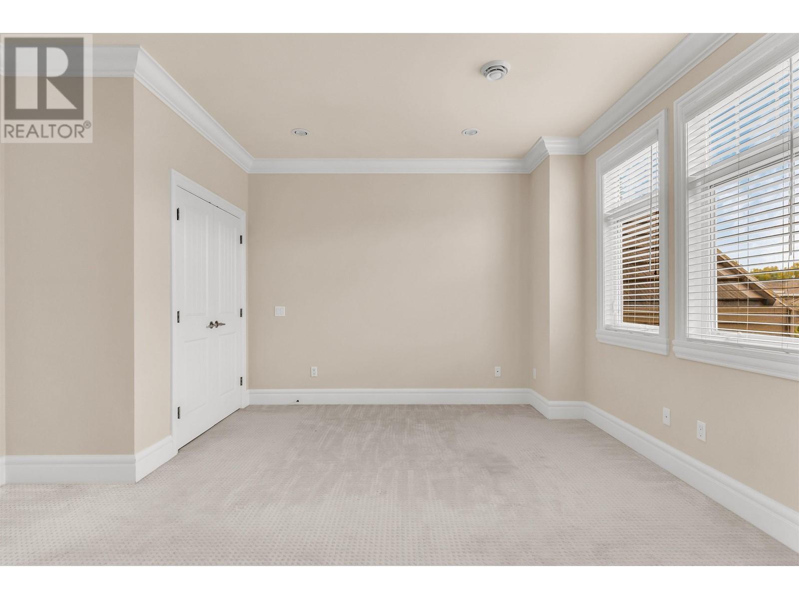 Listing Picture 31 of 36 : 7960 SUNNYHOLME CRESCENT, Richmond / 烈治文 - 魯藝地產 Yvonne Lu Group - MLS Medallion Club Member