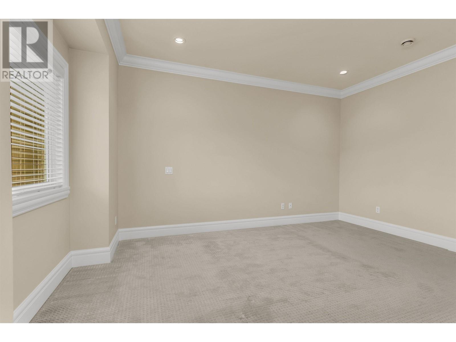 Listing Picture 26 of 36 : 7960 SUNNYHOLME CRESCENT, Richmond / 烈治文 - 魯藝地產 Yvonne Lu Group - MLS Medallion Club Member