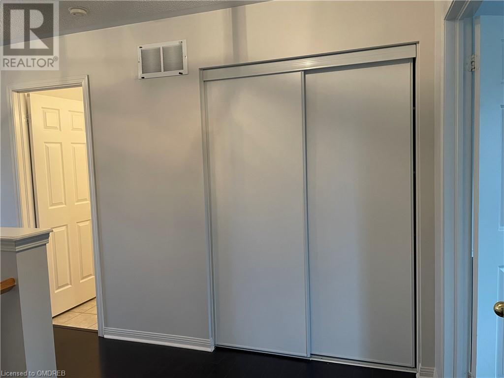 2417 Edgerose LaneOakville (1019 - Wm Westmount), Ontario  L6M 4X5 - Photo 14 - W10407362