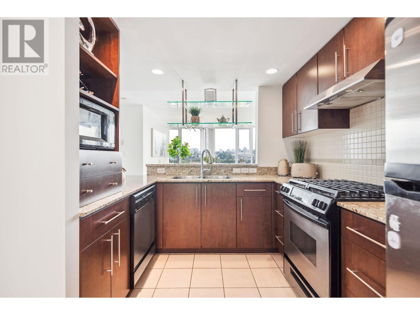 Listing Picture 19 of 40 : 1003 583 BEACH CRESCENT, Vancouver / 溫哥華 - 魯藝地產 Yvonne Lu Group - MLS Medallion Club Member