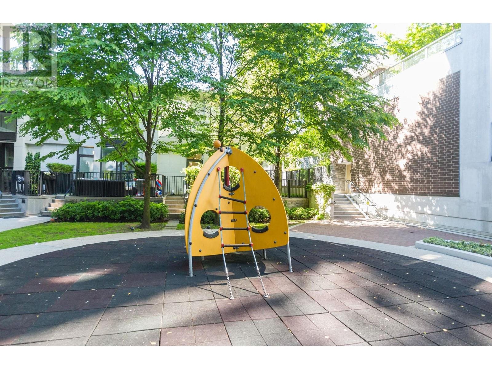 Listing Picture 40 of 40 : 1003 583 BEACH CRESCENT, Vancouver / 溫哥華 - 魯藝地產 Yvonne Lu Group - MLS Medallion Club Member