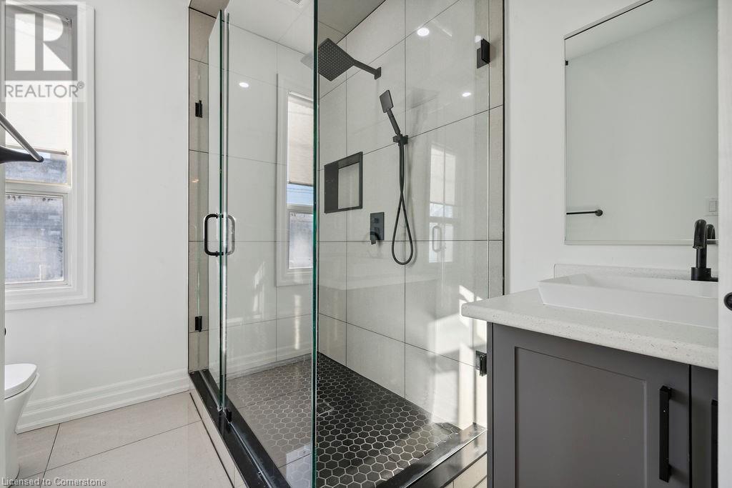 132 Prospect Street S Unit# 1, Hamilton, Ontario  L8M 1M4 - Photo 3 - 40672578