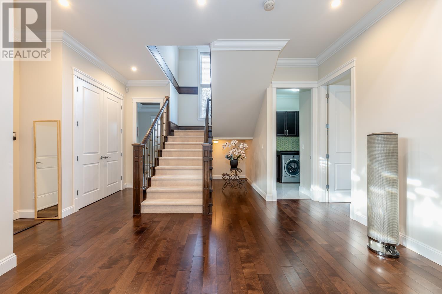 Listing Picture 31 of 40 : 5931 PUFFIN COURT, Richmond / 烈治文 - 魯藝地產 Yvonne Lu Group - MLS Medallion Club Member