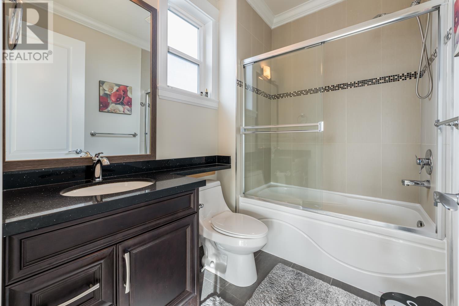 Listing Picture 23 of 40 : 5931 PUFFIN COURT, Richmond / 烈治文 - 魯藝地產 Yvonne Lu Group - MLS Medallion Club Member