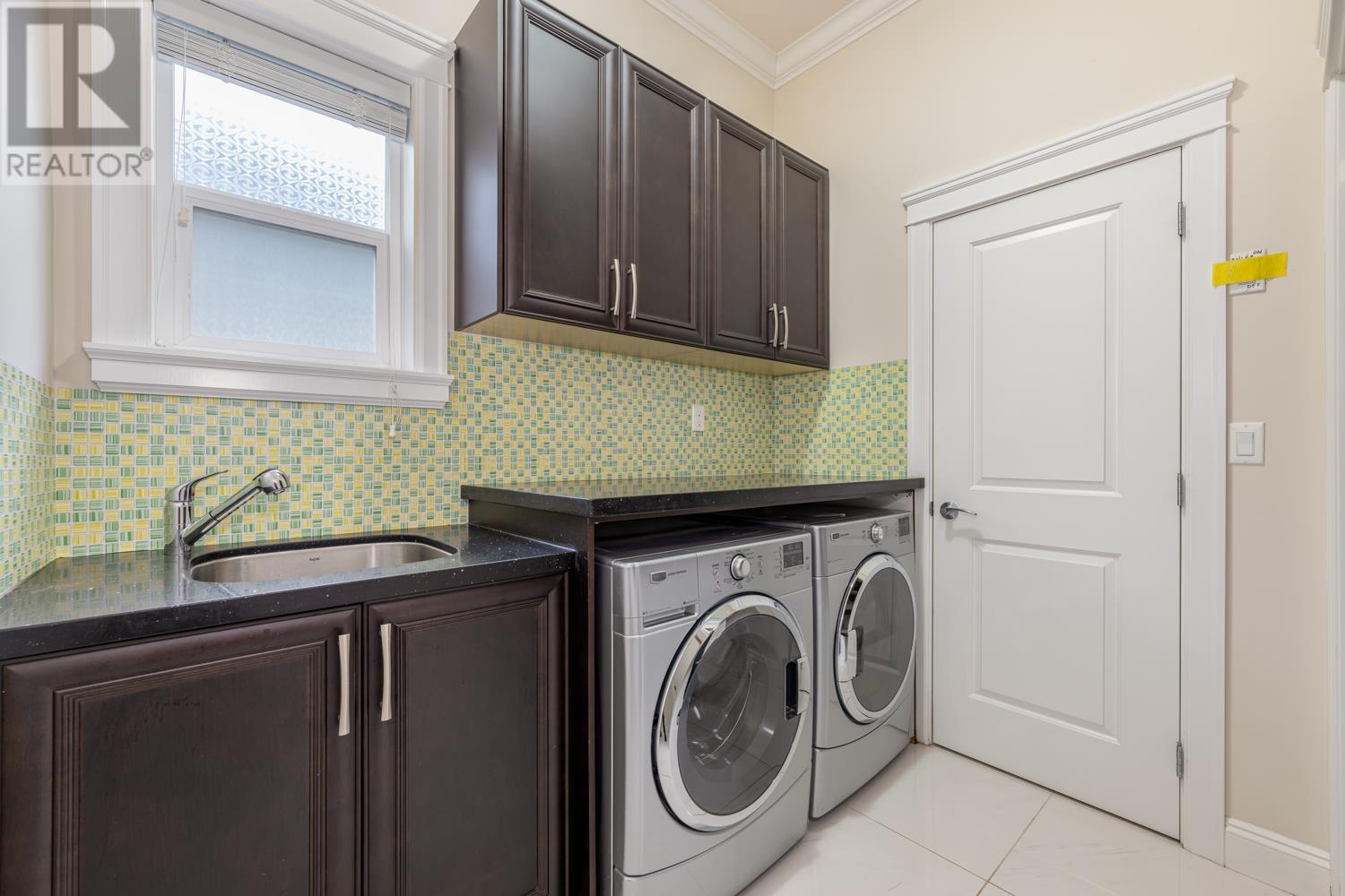 Listing Picture 32 of 40 : 5931 PUFFIN COURT, Richmond / 烈治文 - 魯藝地產 Yvonne Lu Group - MLS Medallion Club Member