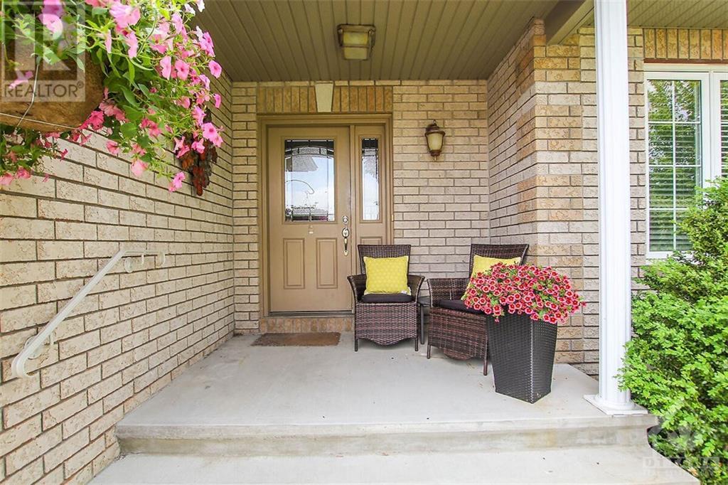 412 Van Dusen Street, Mississippi Mills, Ontario  K0A 1A0 - Photo 3 - X10418806
