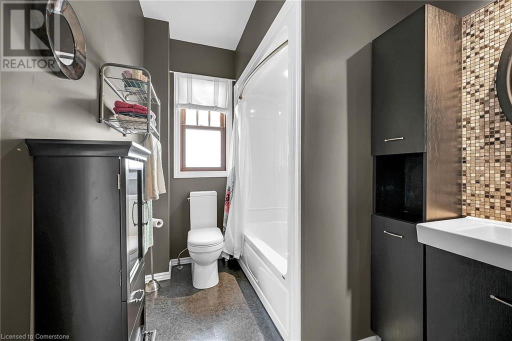 74 East 18th Street, Hamilton, Ontario  L9A 4N8 - Photo 18 - 40672229