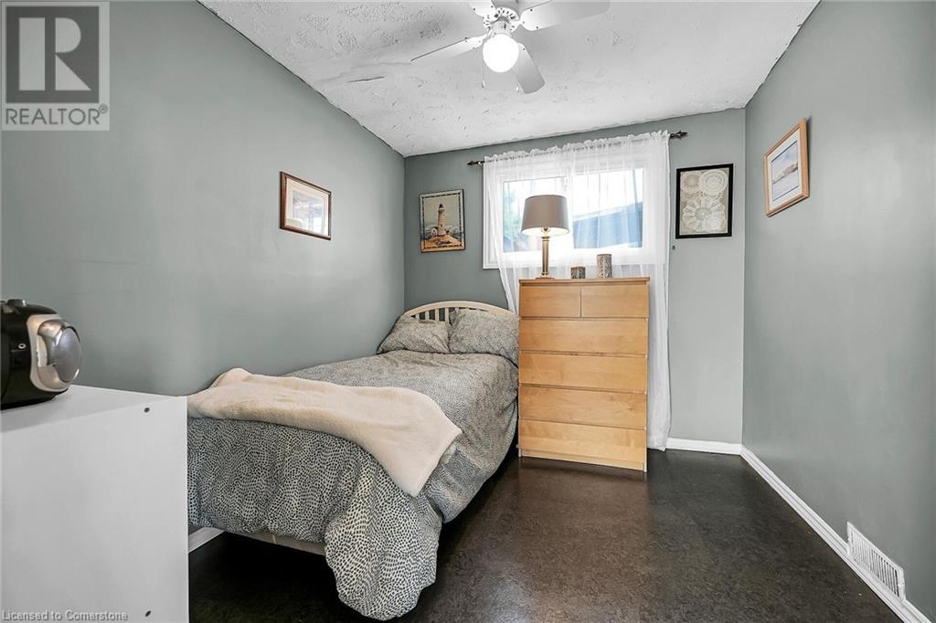 74 East 18th Street, Hamilton, Ontario  L9A 4N8 - Photo 13 - 40672229