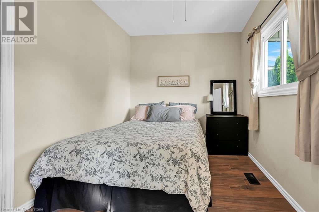 74 East 18th Street, Hamilton, Ontario  L9A 4N8 - Photo 11 - 40672229