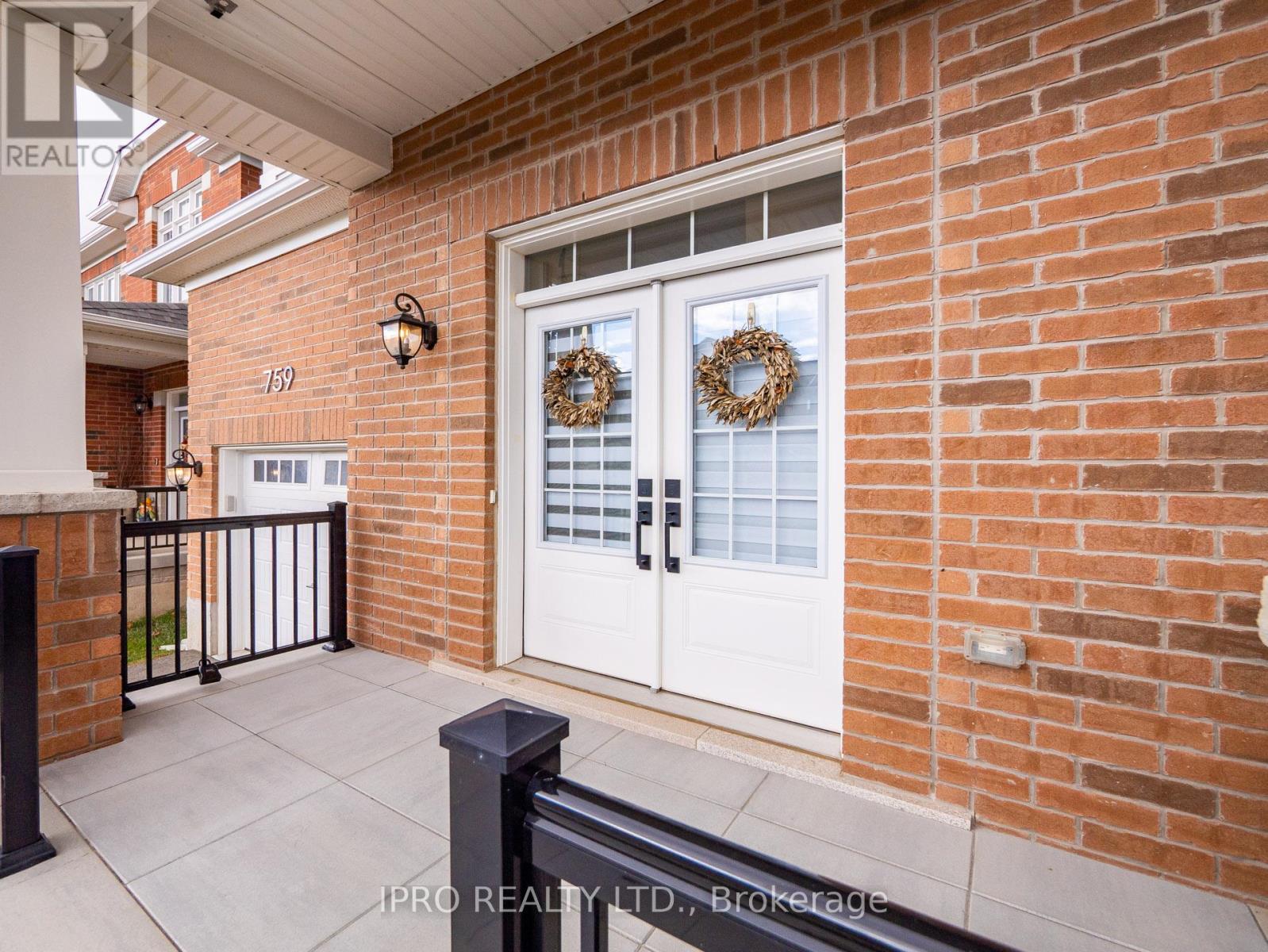 759 Aspen Terrace E, Milton, Ontario  L9E 1S6 - Photo 3 - W10403188