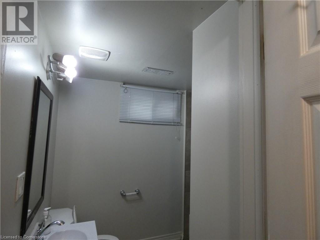 304 Niagara Street, Welland, Ontario  L3C 1K6 - Photo 19 - 40654937