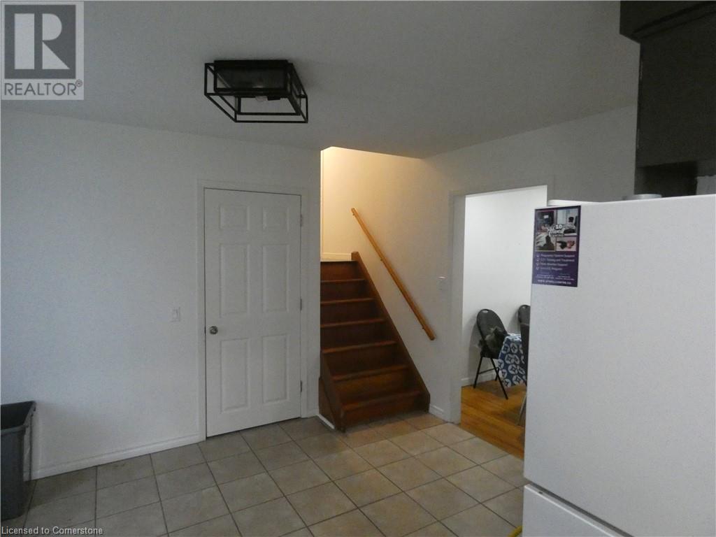 304 Niagara Street, Welland, Ontario  L3C 1K6 - Photo 10 - 40654937