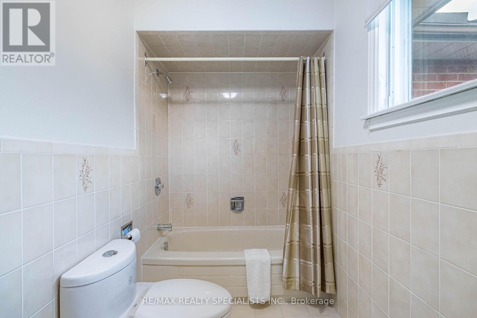 96 Nipissing Crescent, Brampton, Ontario  L6S 4Z9 - Photo 25 - W10404560