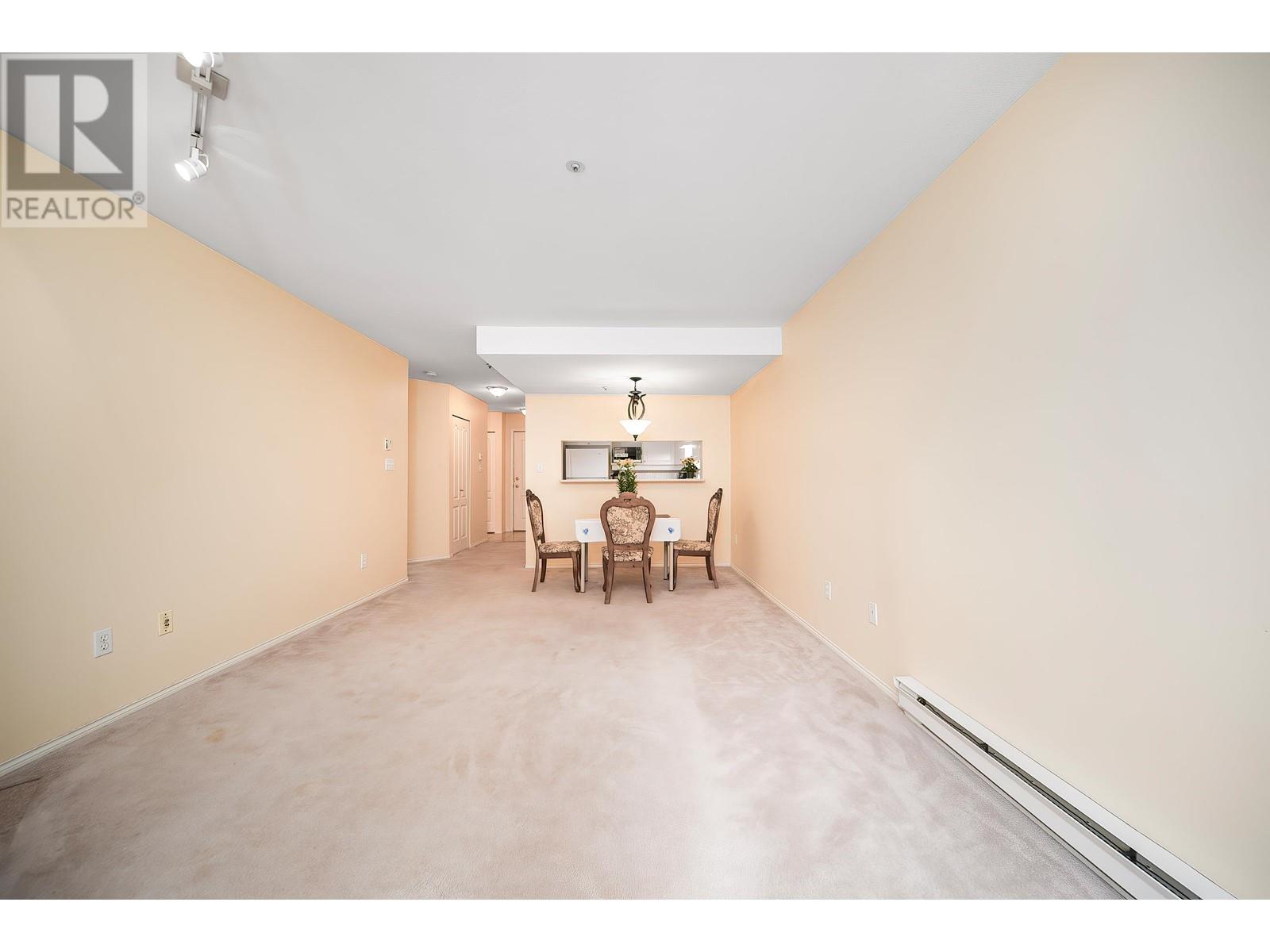 Listing Picture 7 of 23 : 302 7326 ANTRIM AVENUE, Burnaby / 本拿比 - 魯藝地產 Yvonne Lu Group - MLS Medallion Club Member
