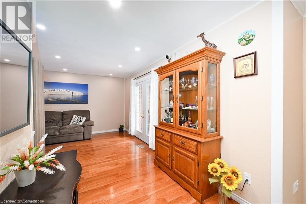 805 Stone Church Road E, Hamilton, Ontario  L8W 1A9 - Photo 4 - 40672292