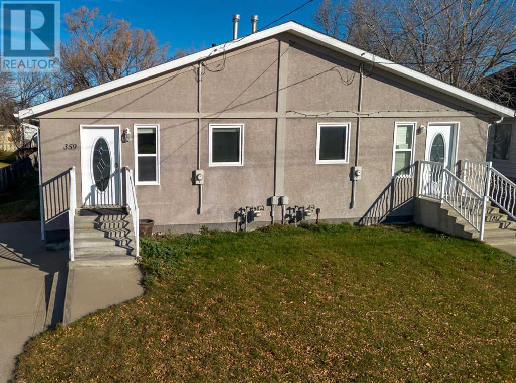 359 3 Avenue W, Cardston, Alberta  T0K 0K0 - Photo 2 - A2176849