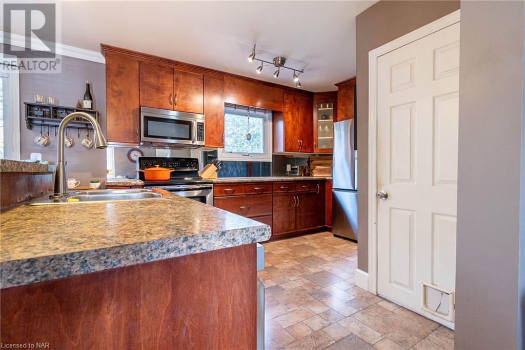 7069 Windsor Crescent, Niagara Falls, Ontario  L2G 1G2 - Photo 15 - 40672558