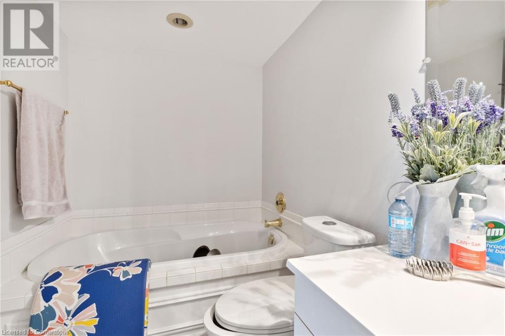1255 Commissioners Road W Unit# 701, London, Ontario  N6K 3N5 - Photo 35 - 40670965