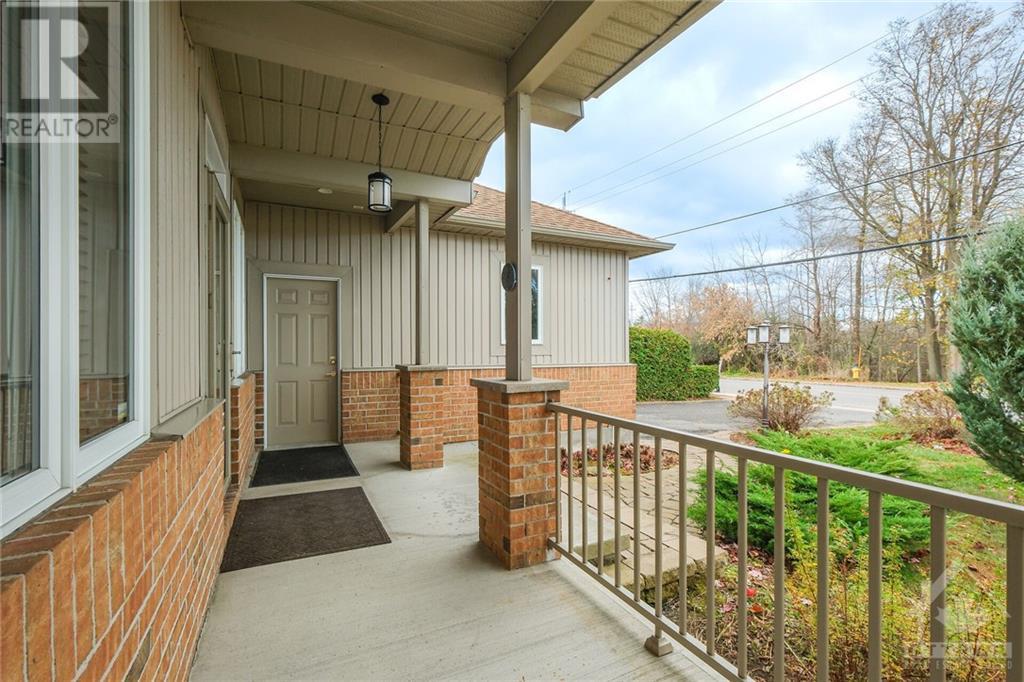 131 Patterson Crescent, Carleton Place, Ontario  K7C 4P3 - Photo 3 - X10410885