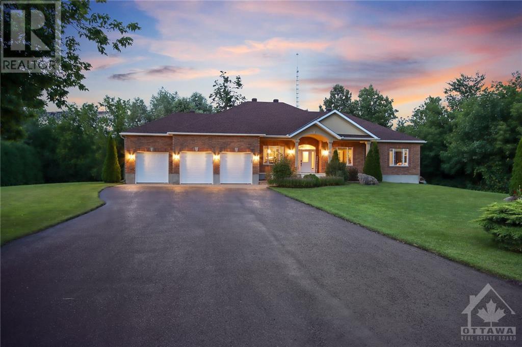 2539 Kearns WayOttawa, Ontario  K4P 1R9 - Photo 1 - X10418829