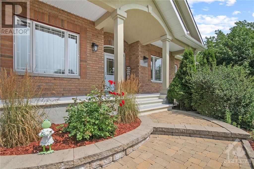 2539 Kearns WayOttawa, Ontario  K4P 1R9 - Photo 3 - X10418829