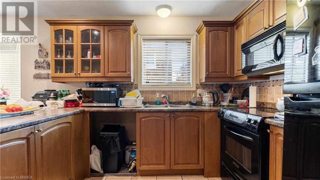 594 Grey Street, Brantford, Ontario  N3S 4Y1 - Photo 11 - 40671979