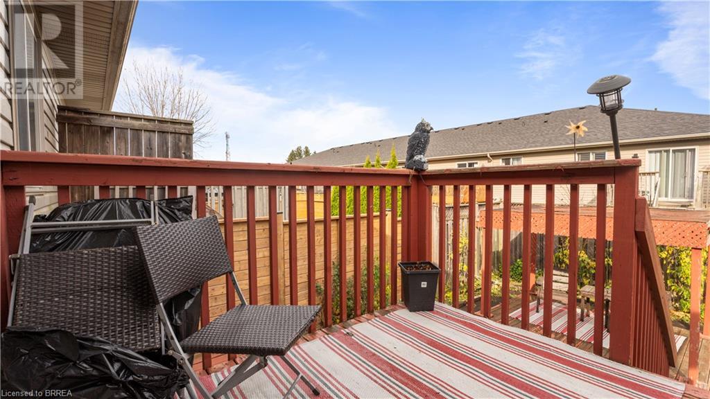 594 Grey Street, Brantford, Ontario  N3S 4Y1 - Photo 3 - 40671979