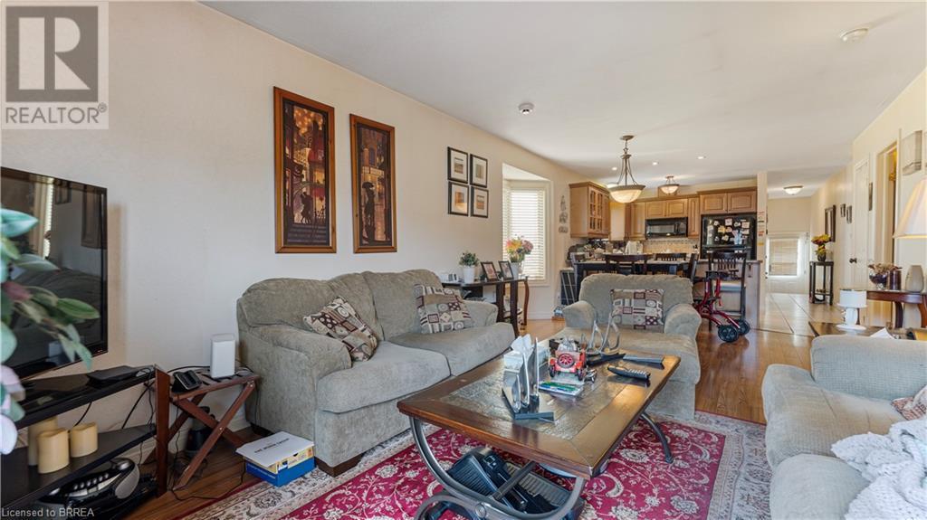 594 Grey Street, Brantford, Ontario  N3S 4Y1 - Photo 9 - 40671979