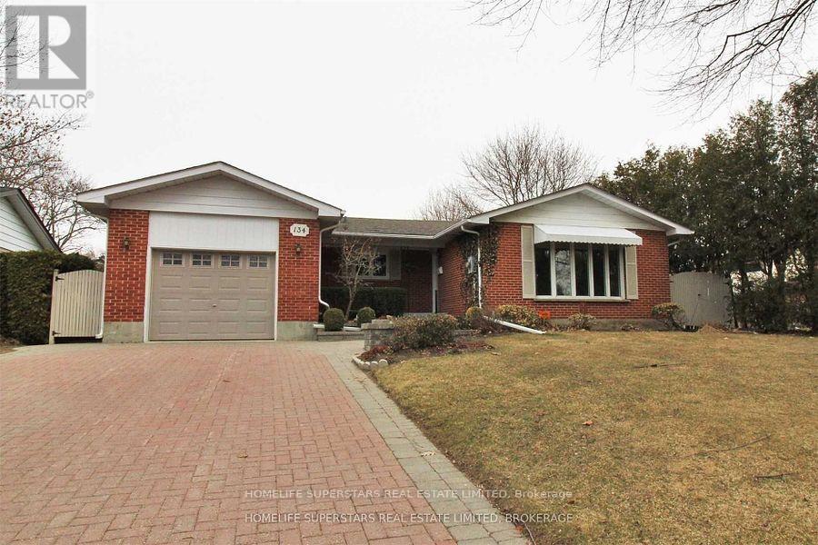 134 Switzer DriveOshawa (Centennial), Ontario  L1G 3J7 - Photo 1 - E10404834